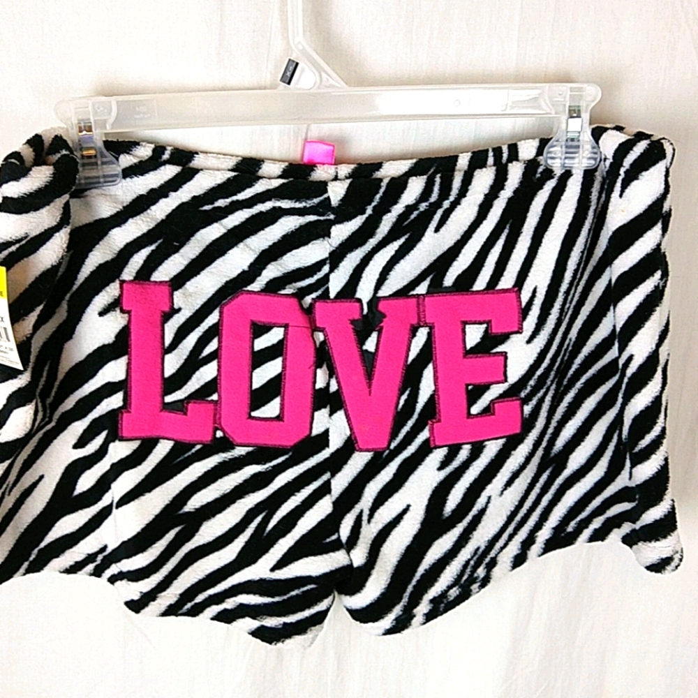 Animal Print Soft Shorts 1x - Picture 2 of 3